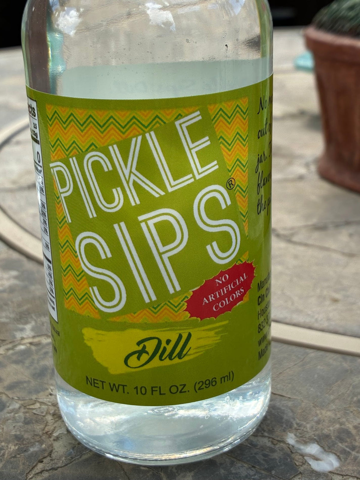 Jugo de pepinillos Pickle Sips™: auténtico sabor a eneldo en una botella de 283 ml