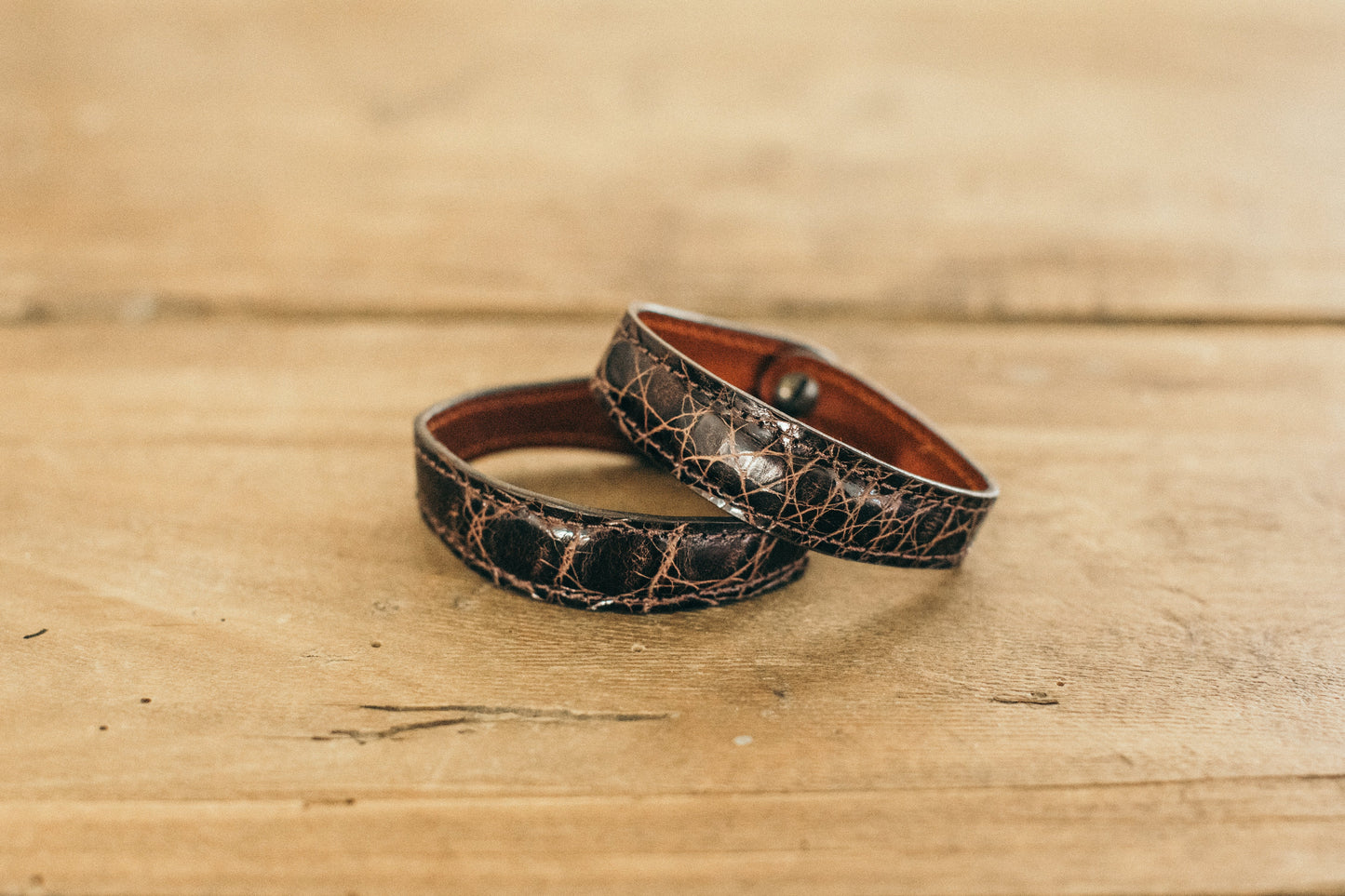 Pulsera de muñeca de cuero hecha a mano