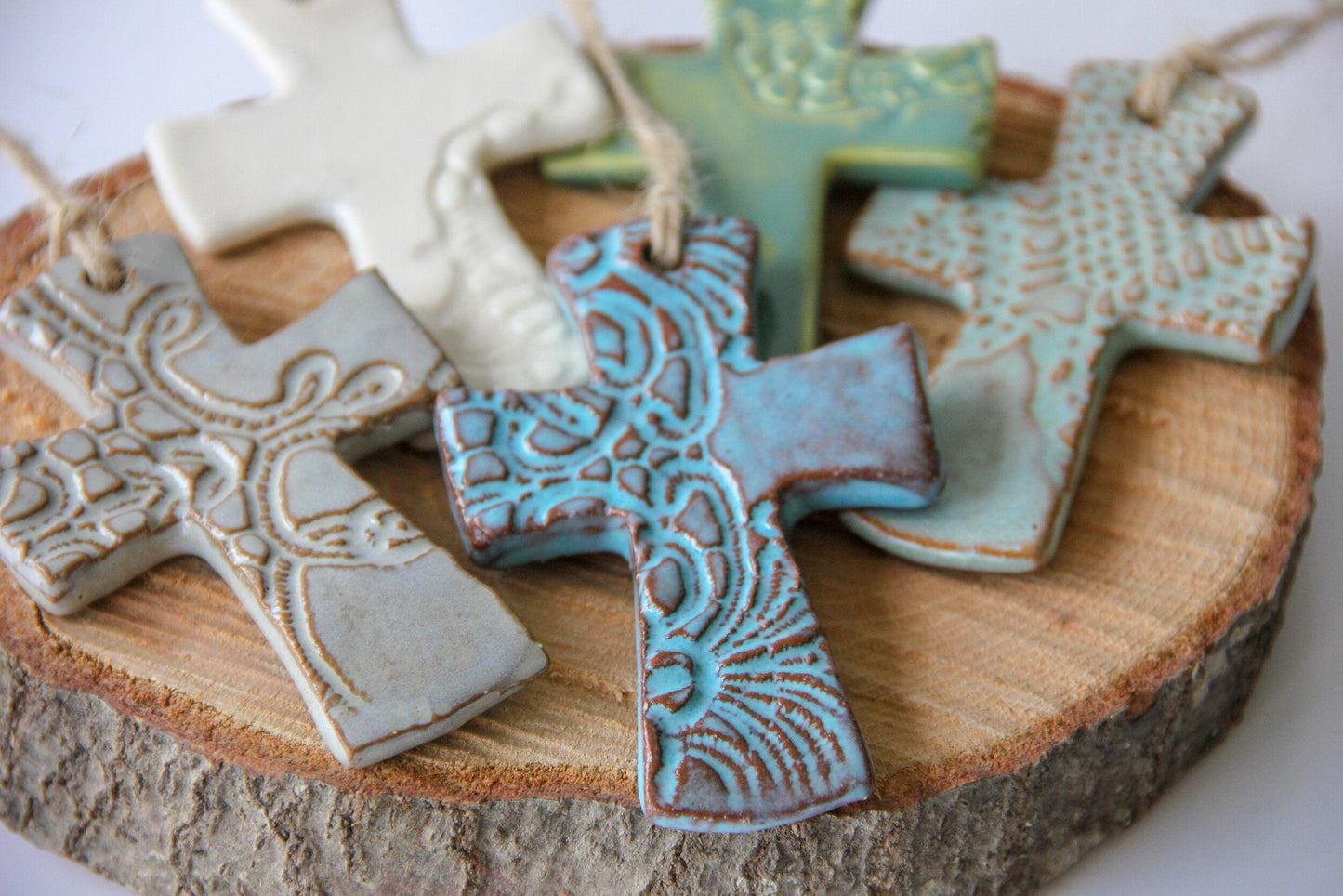 Lace-Embellished Flared Cross Ornament - Korvel