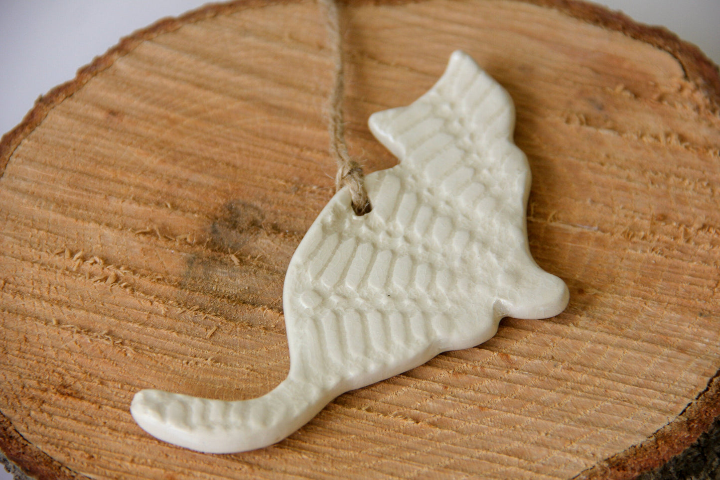 Handcrafted Cat Ornament for Holiday Cheer - Korvel