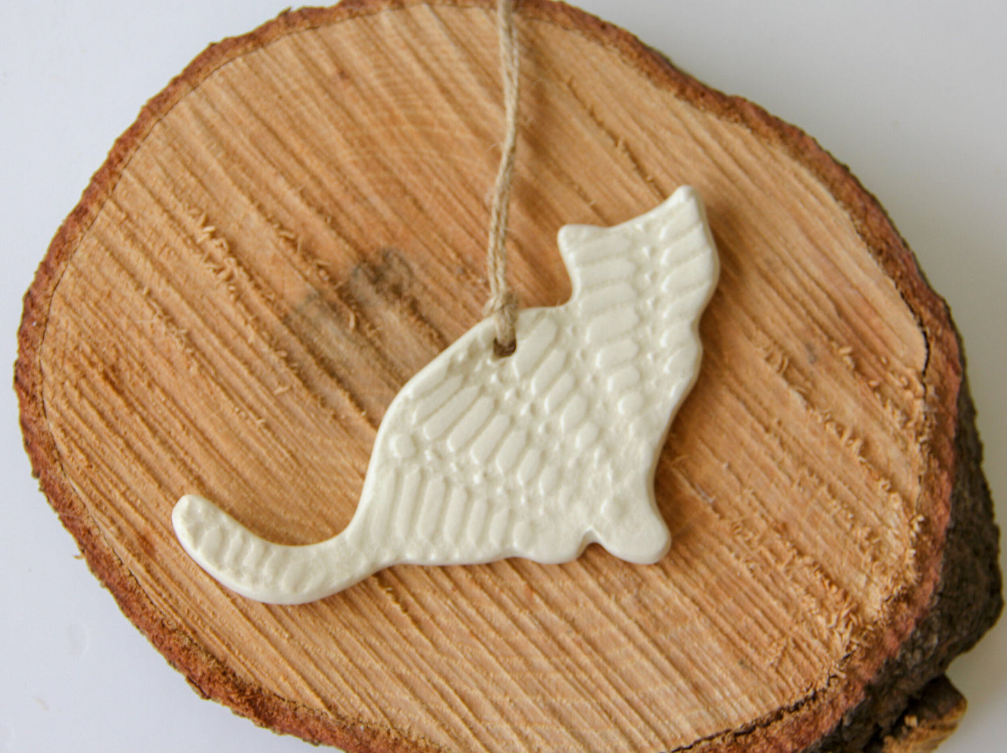 Handcrafted Cat Ornament for Holiday Cheer - Korvel