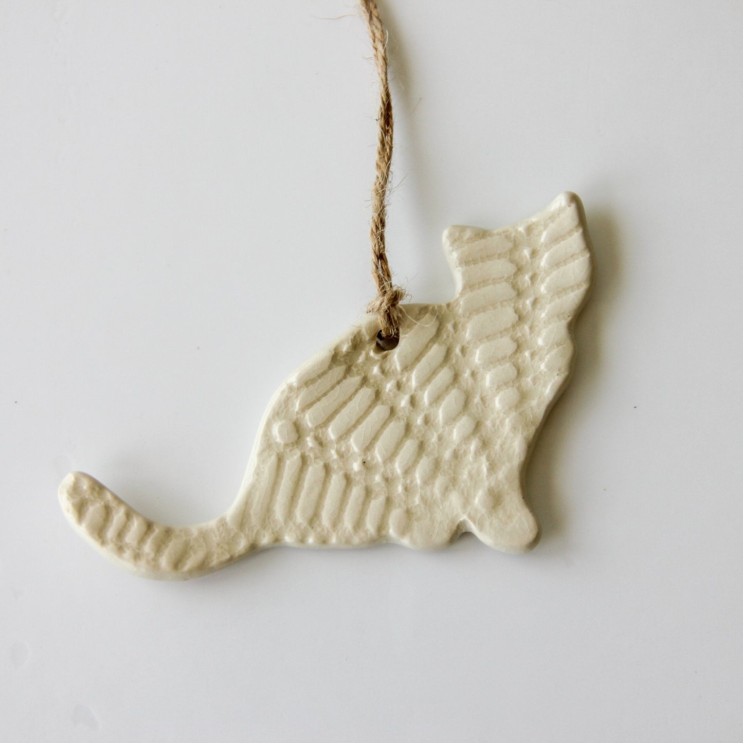 Handcrafted Cat Ornament for Holiday Cheer - Korvel