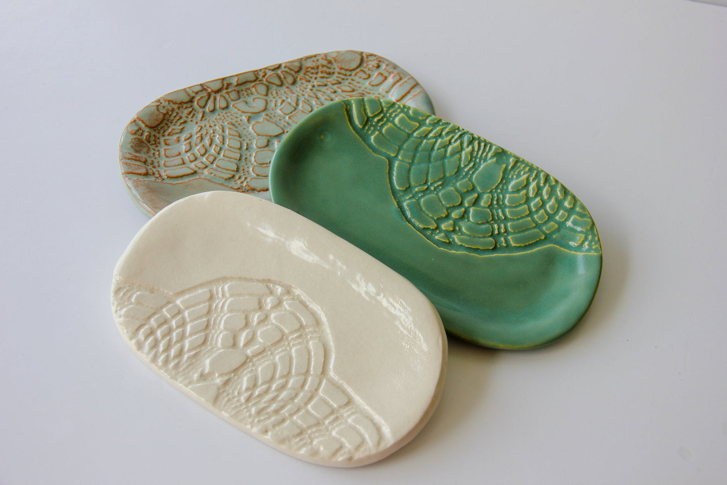 Artisan Crafted Ceramic Soap Dish - Korvel