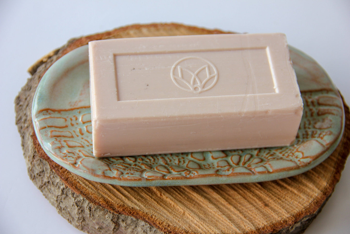 Artisan Crafted Ceramic Soap Dish - Korvel