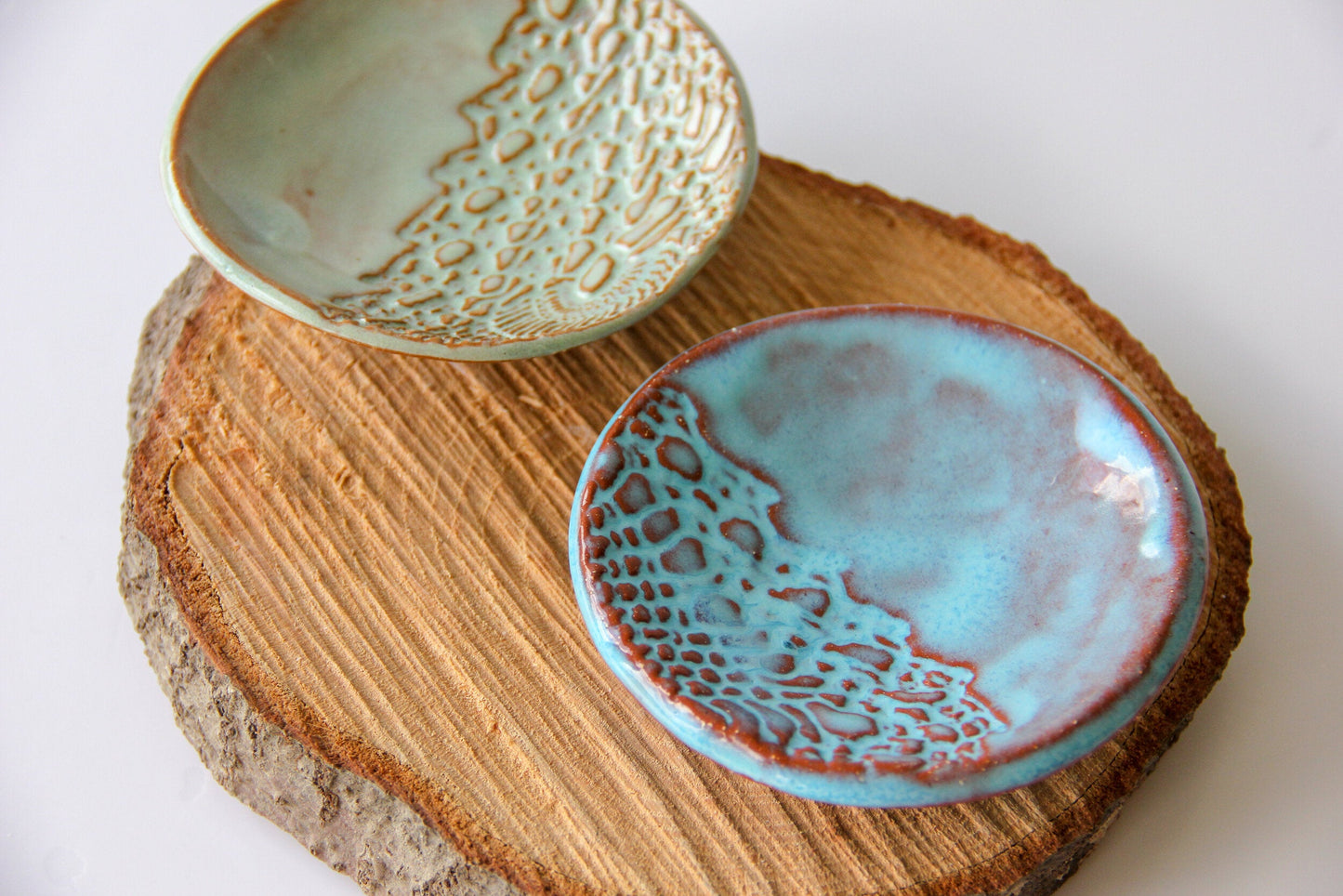 Artisan Lace-Pressed Ring Dish - Korvel