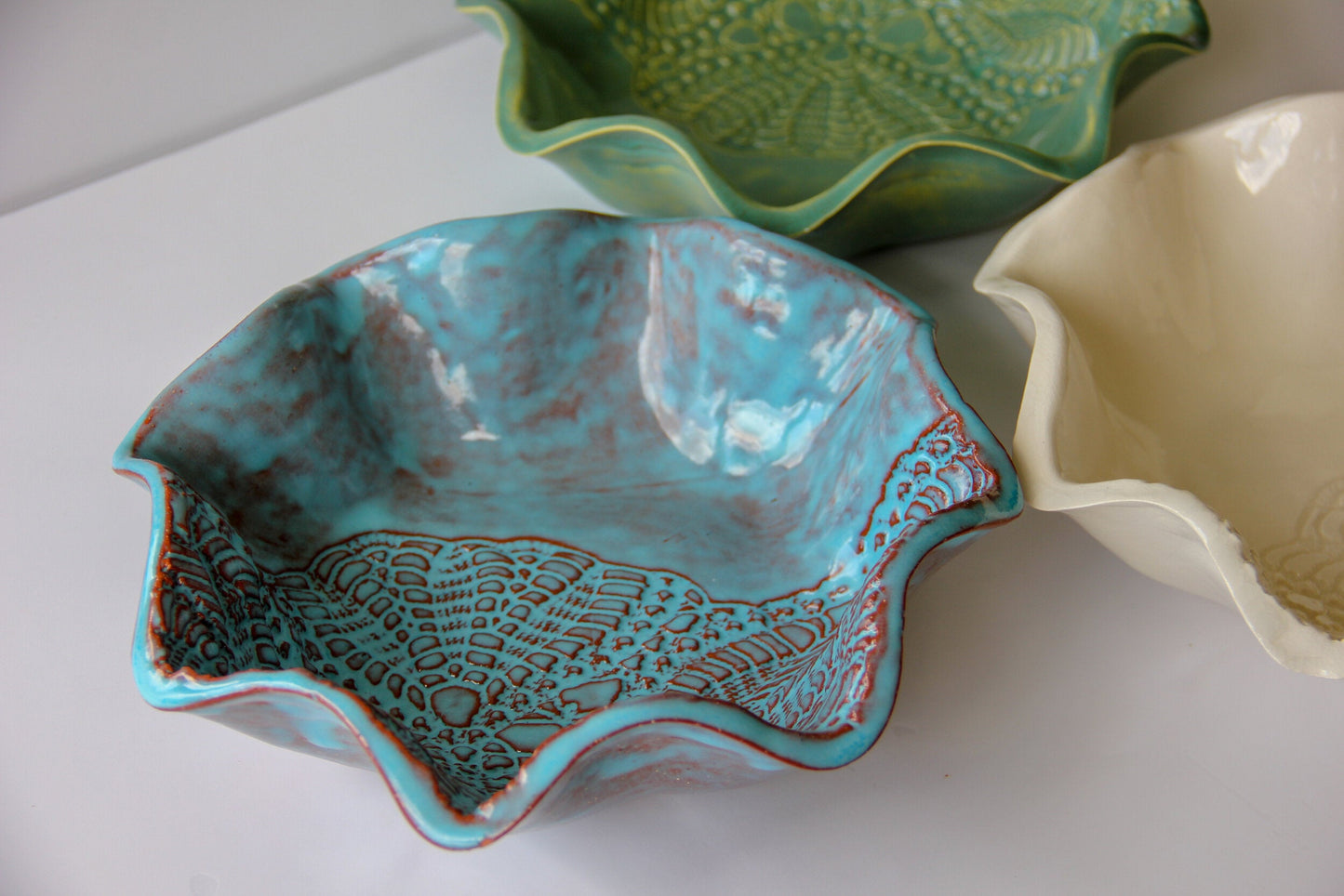 Artisan Lace Blossom Serving Bowl - Korvel