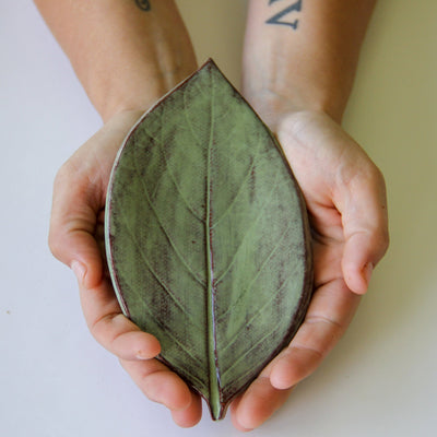 Elegant Handmade Leaf Soap Dish - Korvel
