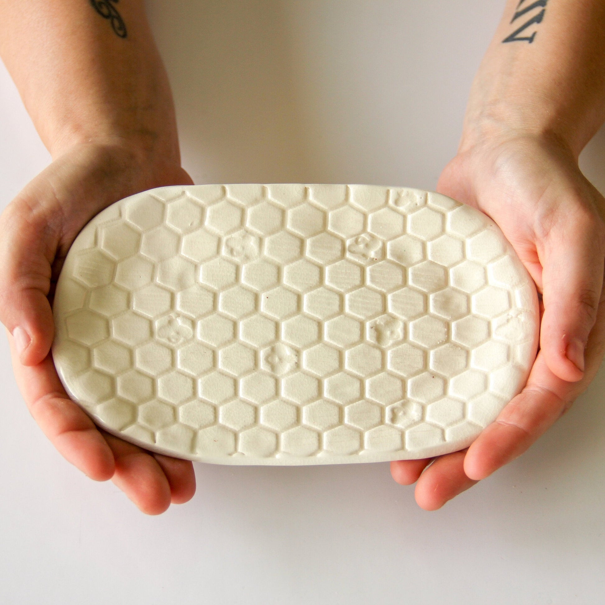 Charming Beehive Soap Dish for Nature Lovers - Korvel