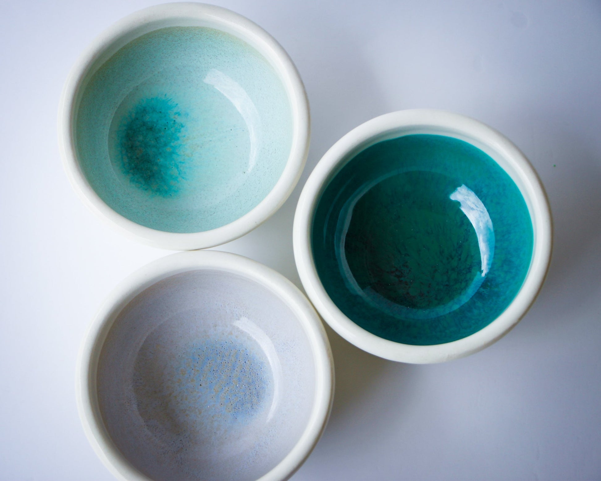 Charming Handcrafted Mini Bowls - Korvel