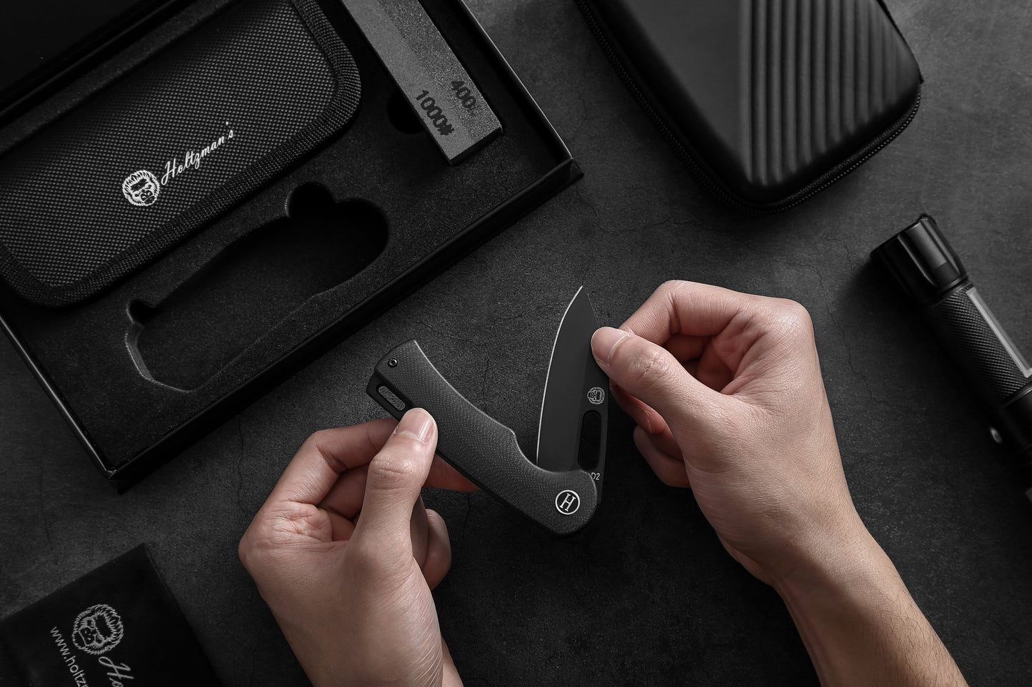 Venture Point Premium Folding Pocket Knife Gift Set for Adventurers (Black & Blue) - Korvel