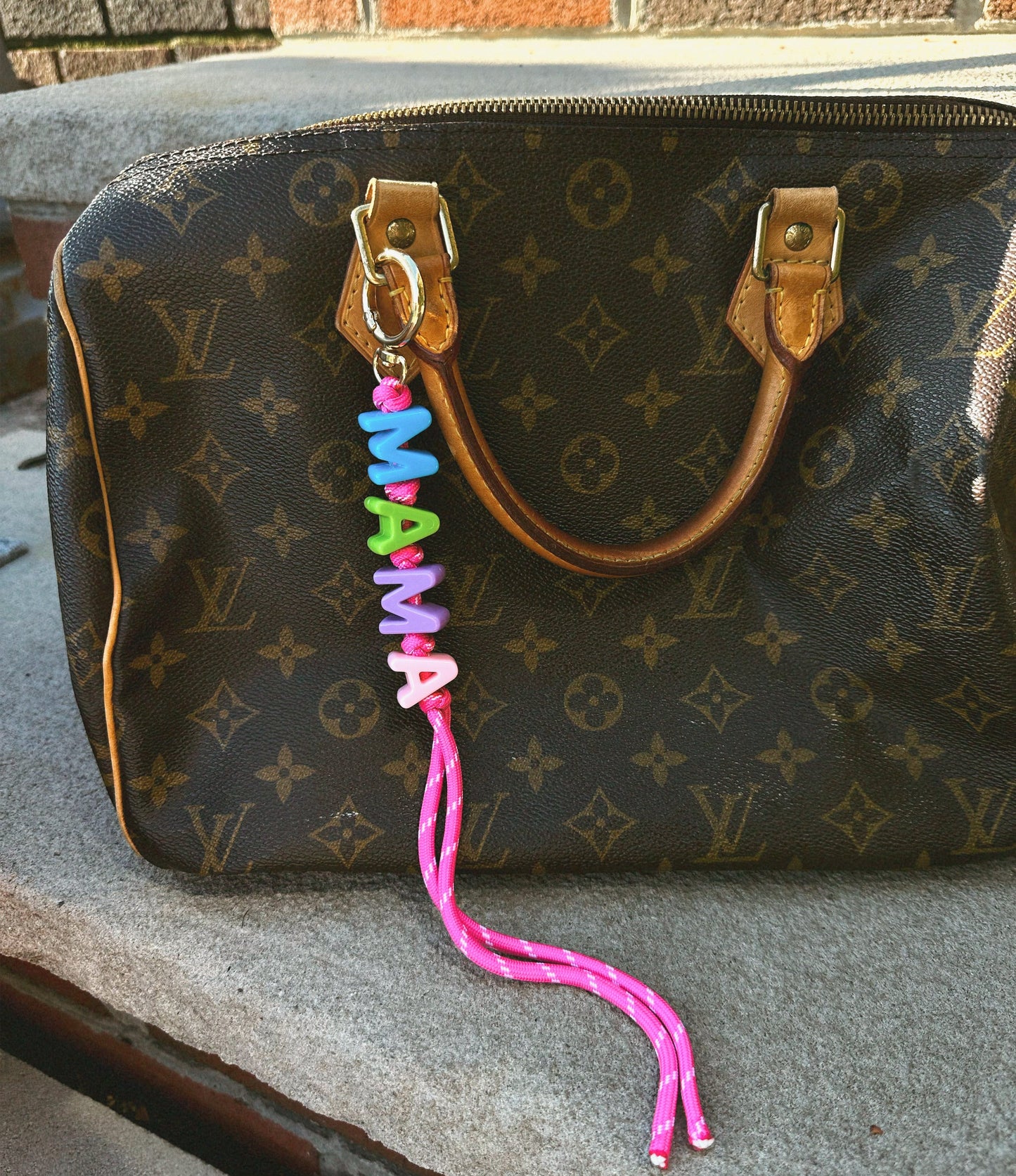 MAMA Charm de Bolsa - Accesorio Elegante para Bolsos