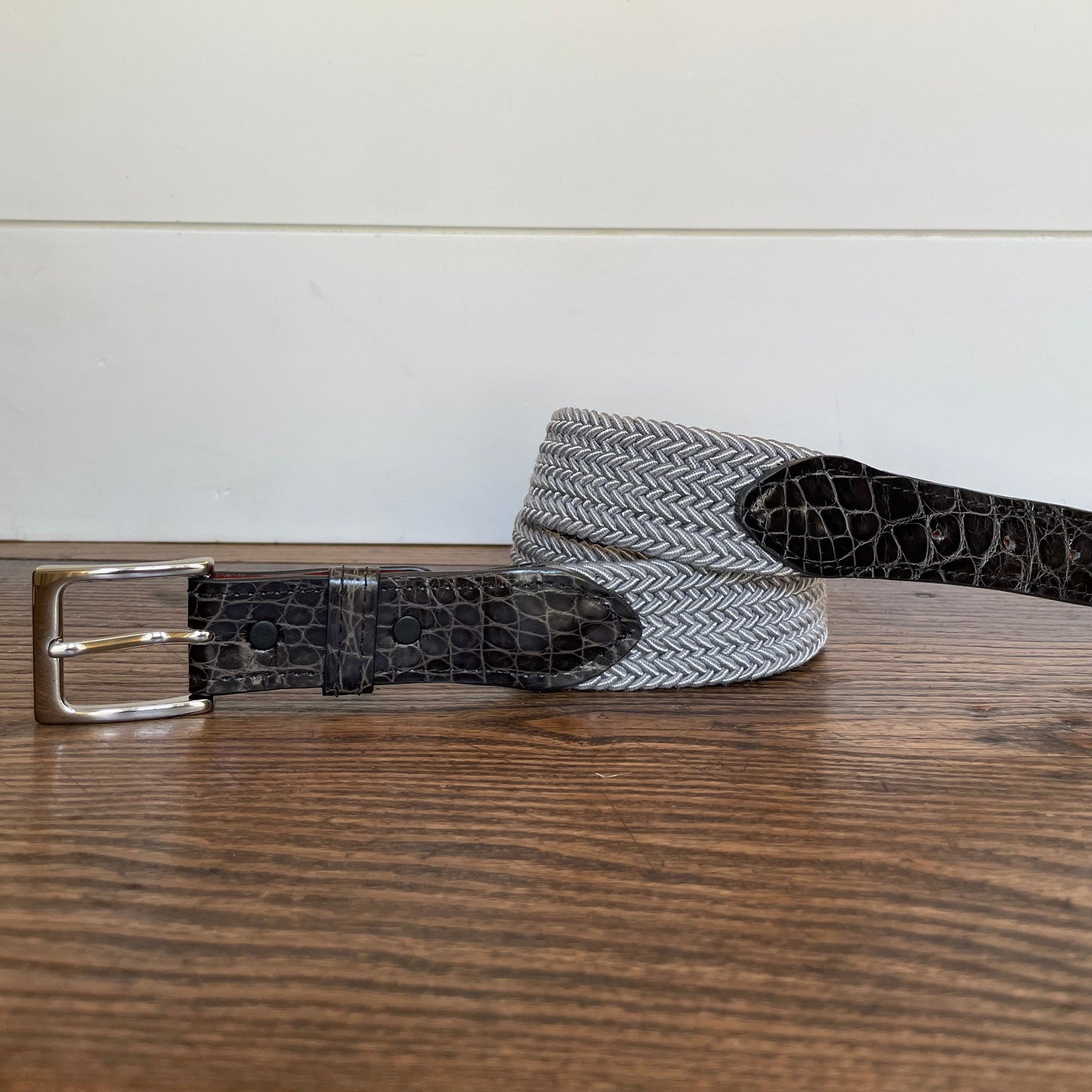 The Stretch Belt in Grey & White