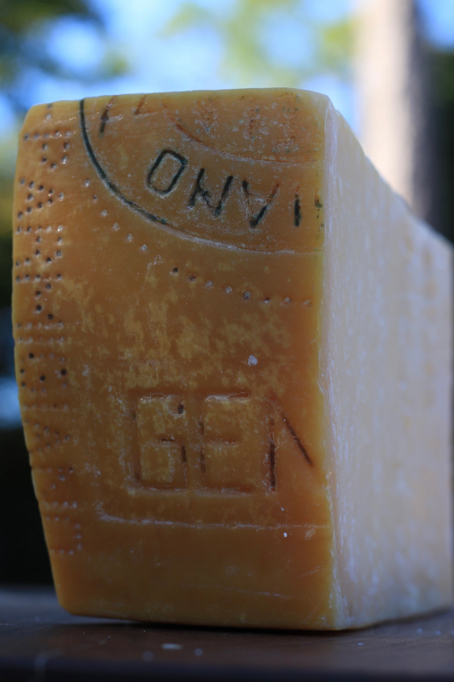 Parmigiano Reggiano | Corte de 2lb | Aged Over 30 Months