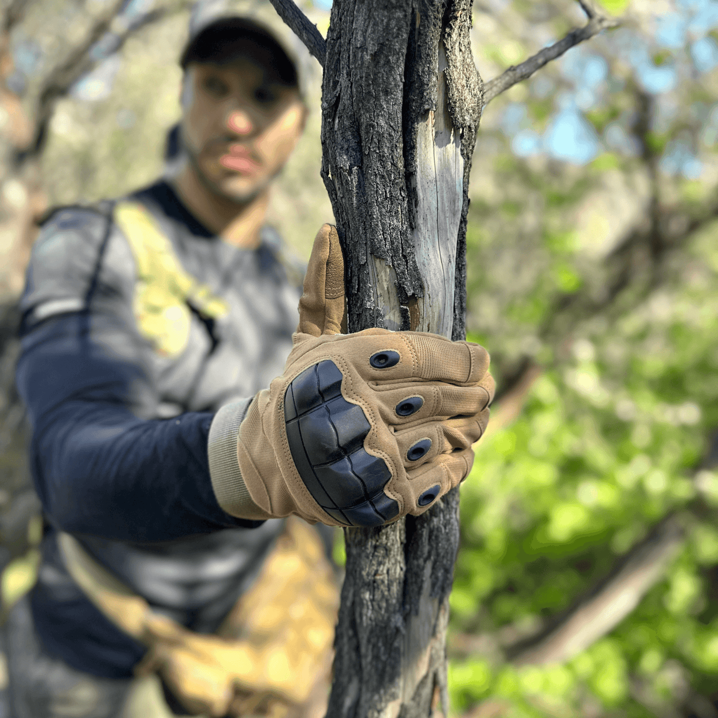 Tactical Military Airsoft Gloves for Outdoor Sports, Paintball, and Motorcycling with Touchscreen Fingertip Capability - Korvel