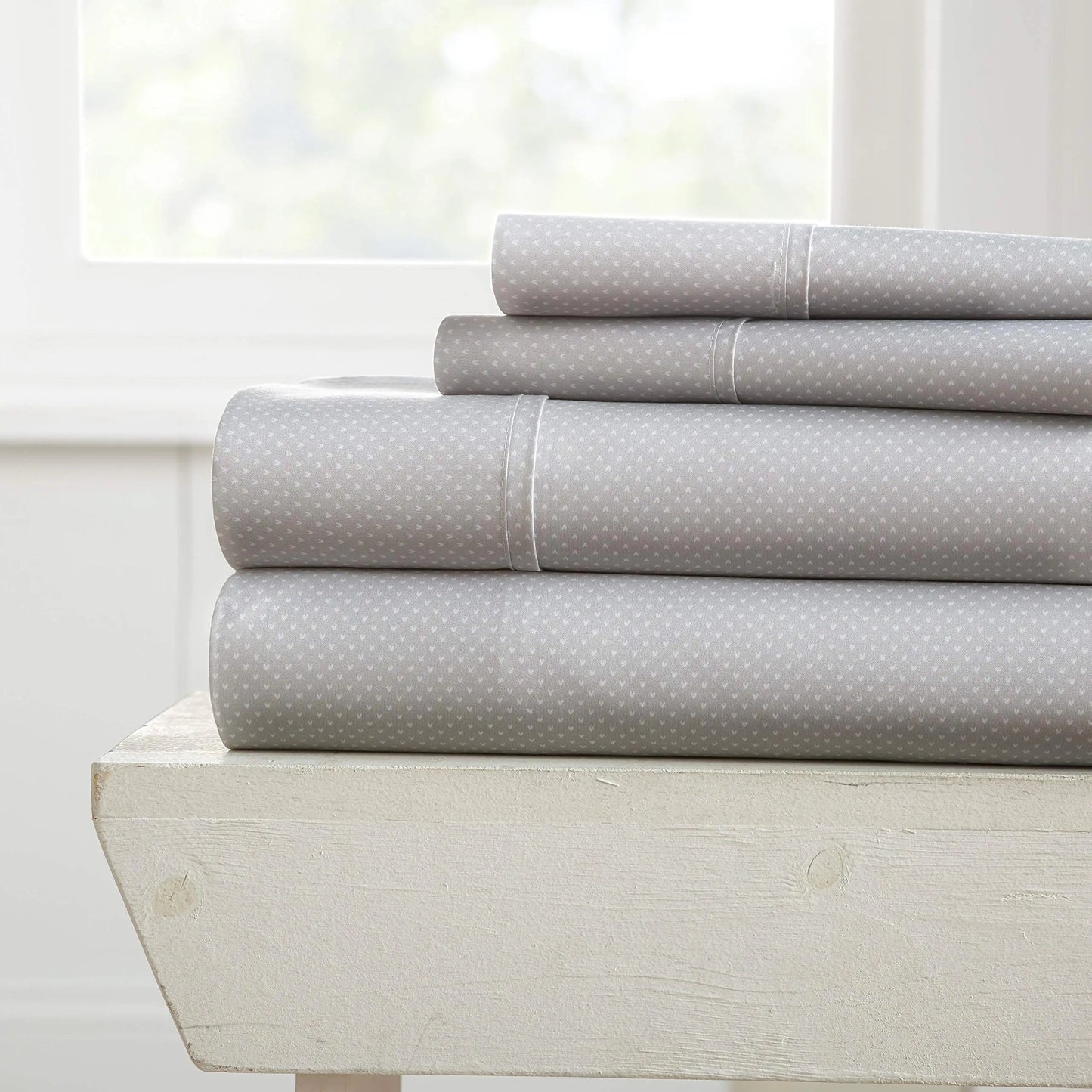 Juego de Sábanas de Cama King de 4 Piezas de Linen Market - Corazones Grises Claros