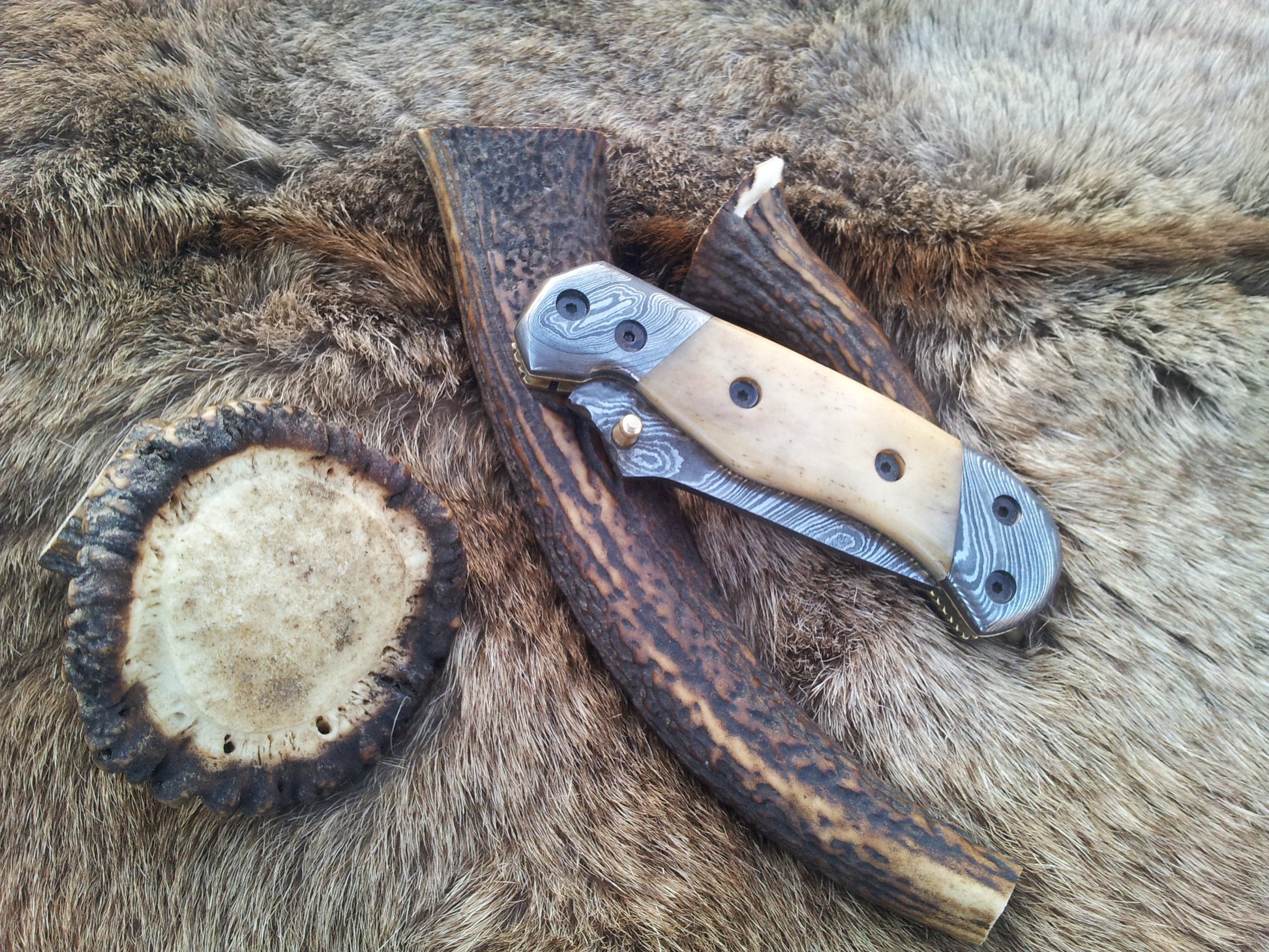 Titan Edge Damascus Steel Tanto Folding Knife with Bone Handle – Your Ultimate EDC Companion - Korvel