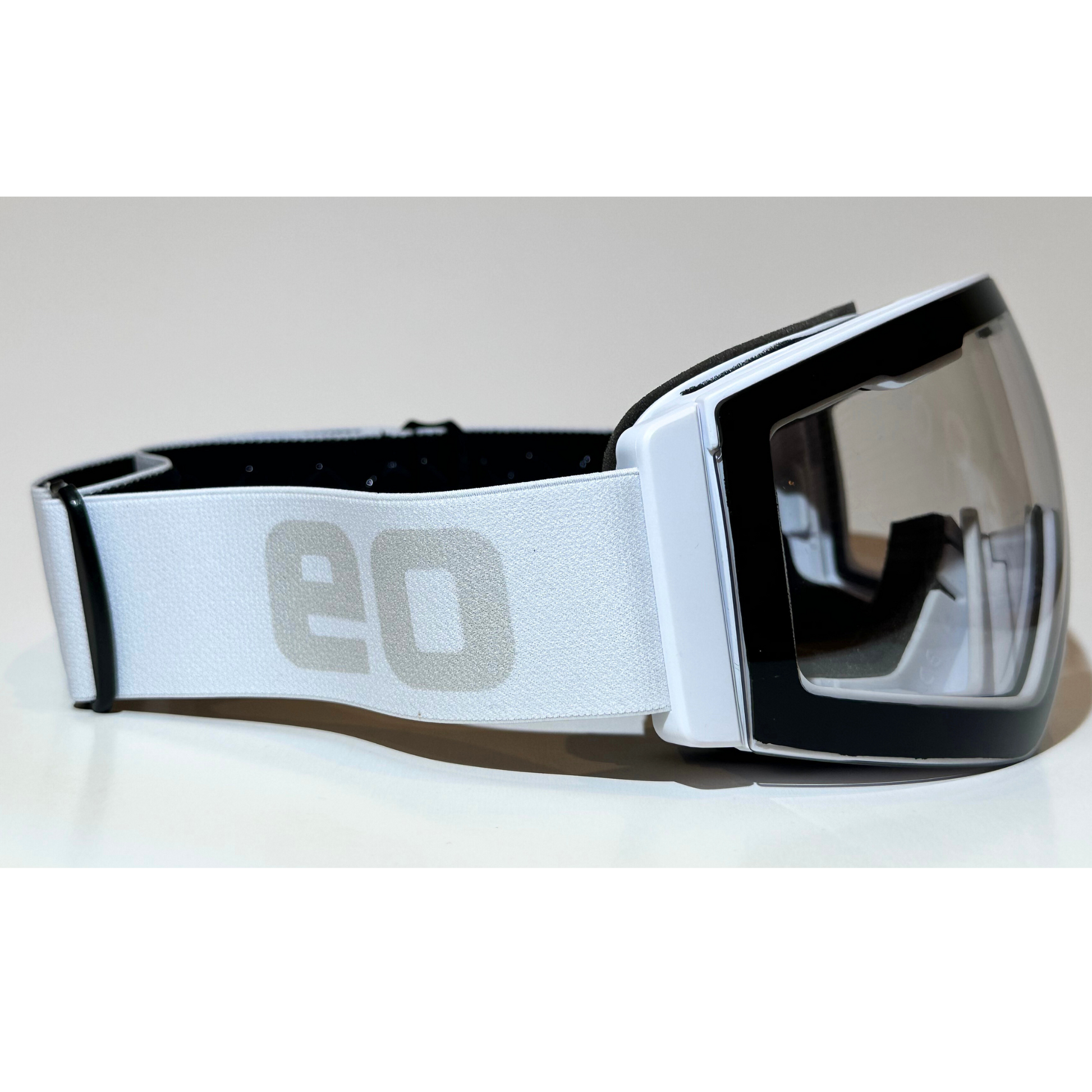 MACH SCHNELL MAG | Adaptive Photochromic Goggles - Korvel
