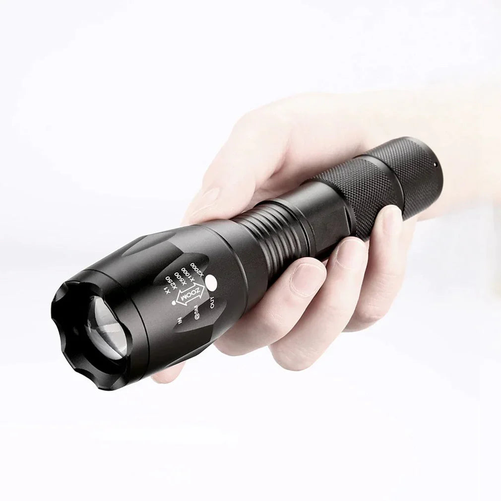 Lampe de poche tactique LED premium 90000LM avec 5 modes