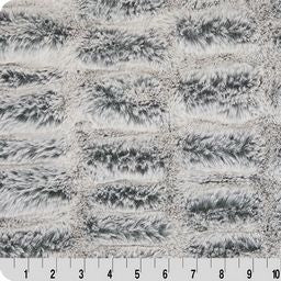 Silver Pine Luxe Cuddle Iced Milan Fabric per Yard