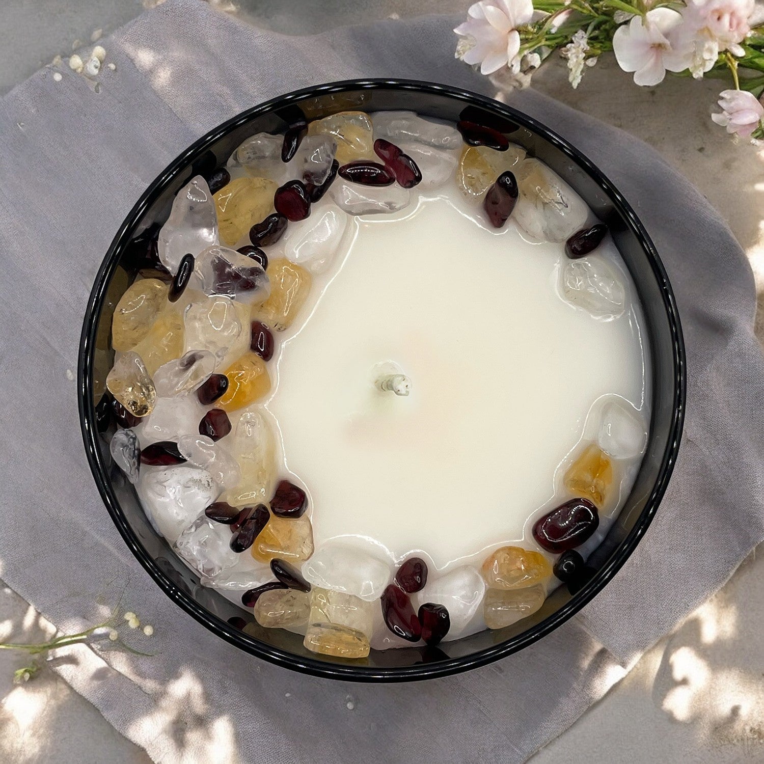 Radiant Leo Zodiac Crystal Candle with Garnet, Quartz, and Citrine | 9oz Coconut-Soy Wax Blend - Korvel