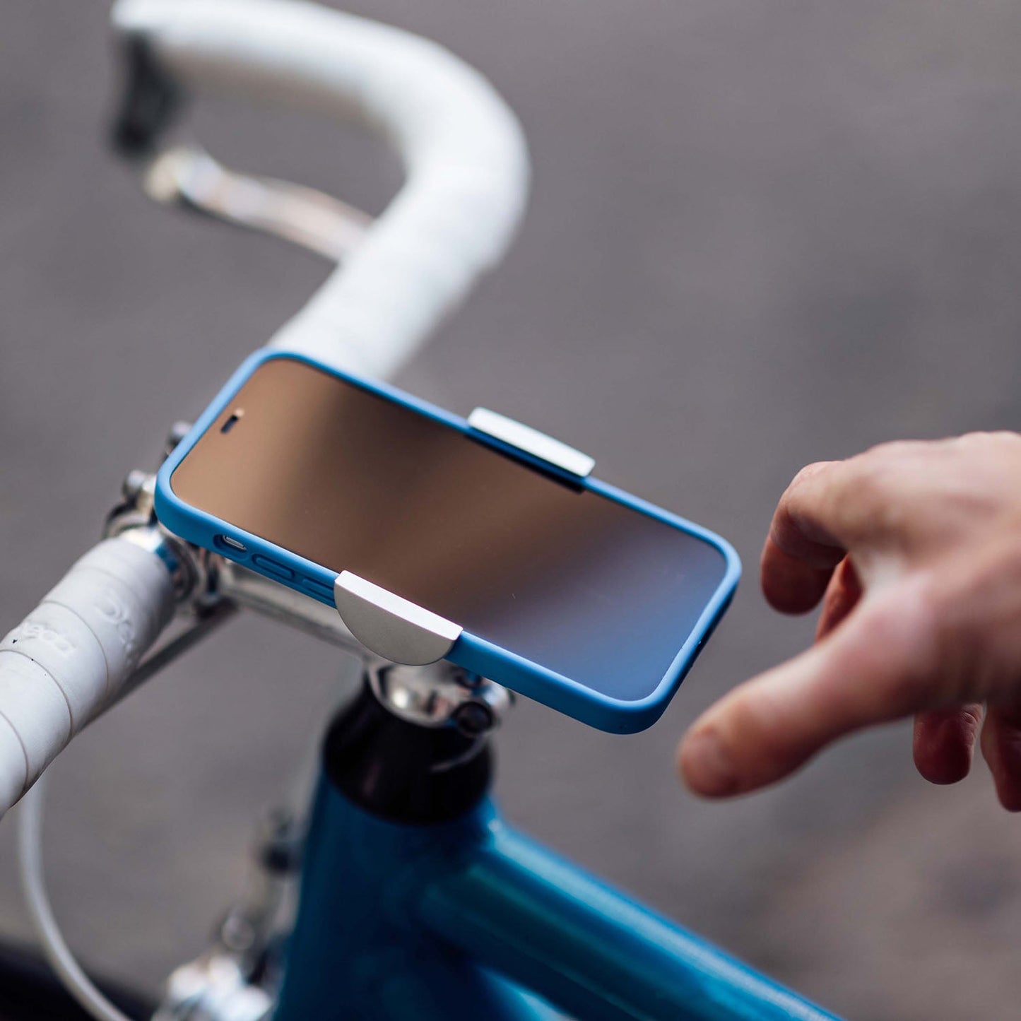 Loop Micro Mount - Ultra-Compact Stem Cap Phone Mount