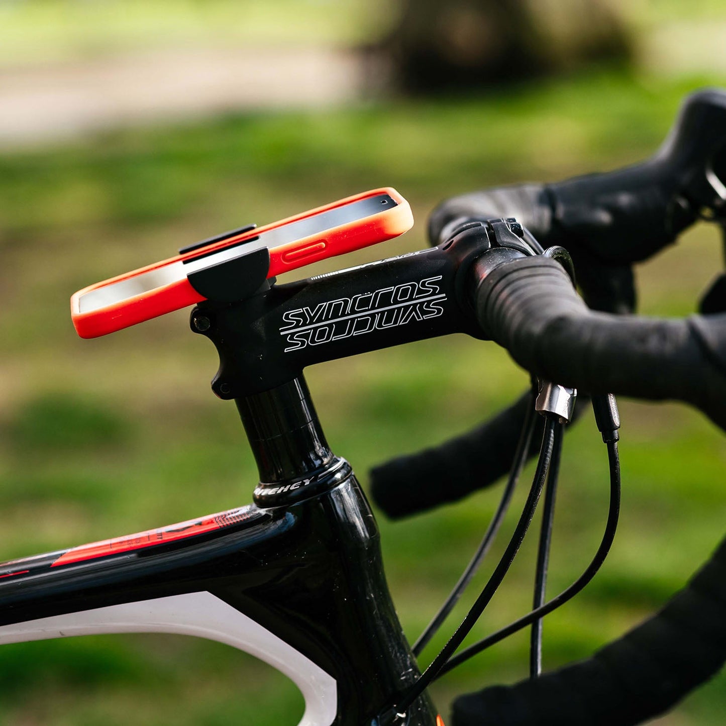 Loop Micro Mount - Ultra-Compact Stem Cap Phone Mount