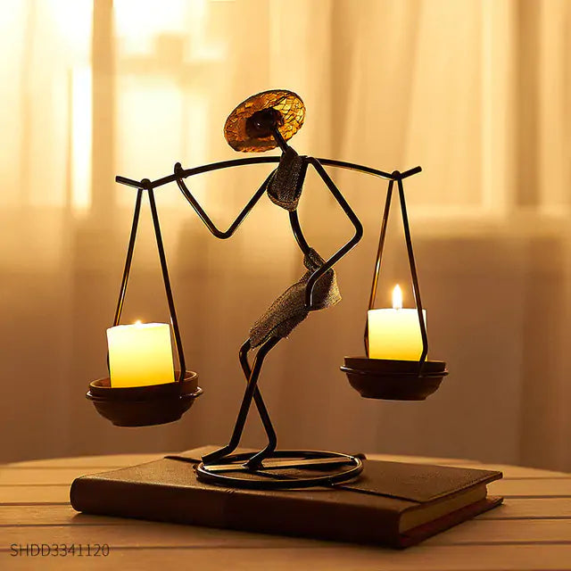Candelabro en Forma de Linterna - Decoración de Hogar Inspirada en el Estilo Nórdico