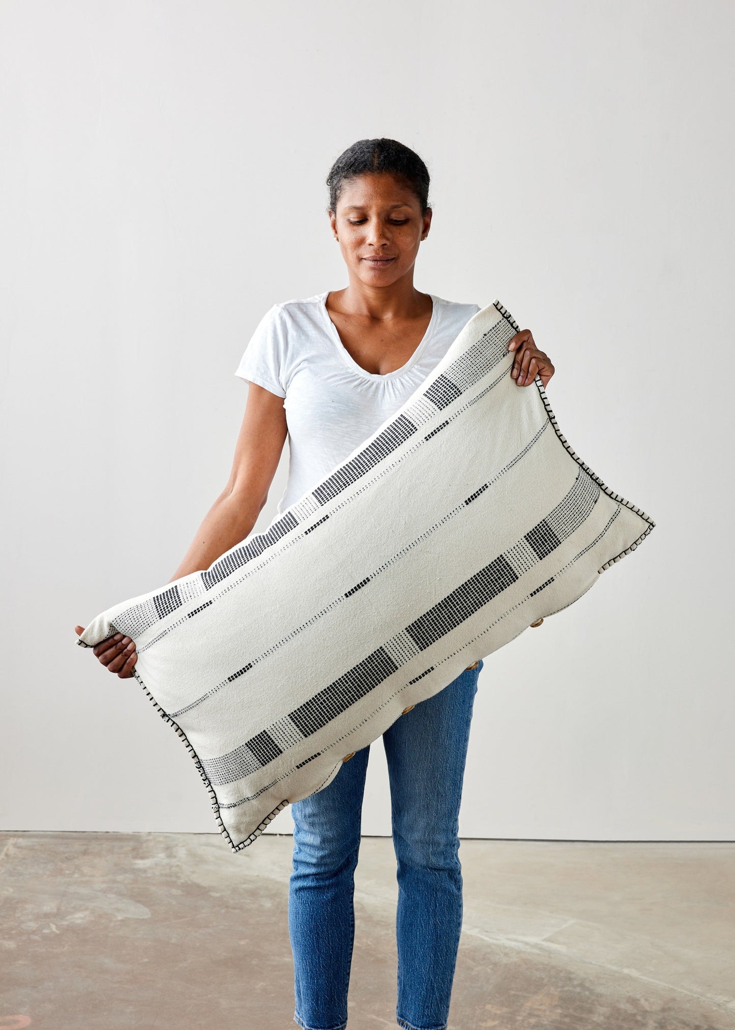 Coussin lombaire surdimensionné en coton Onyx Fulcrum