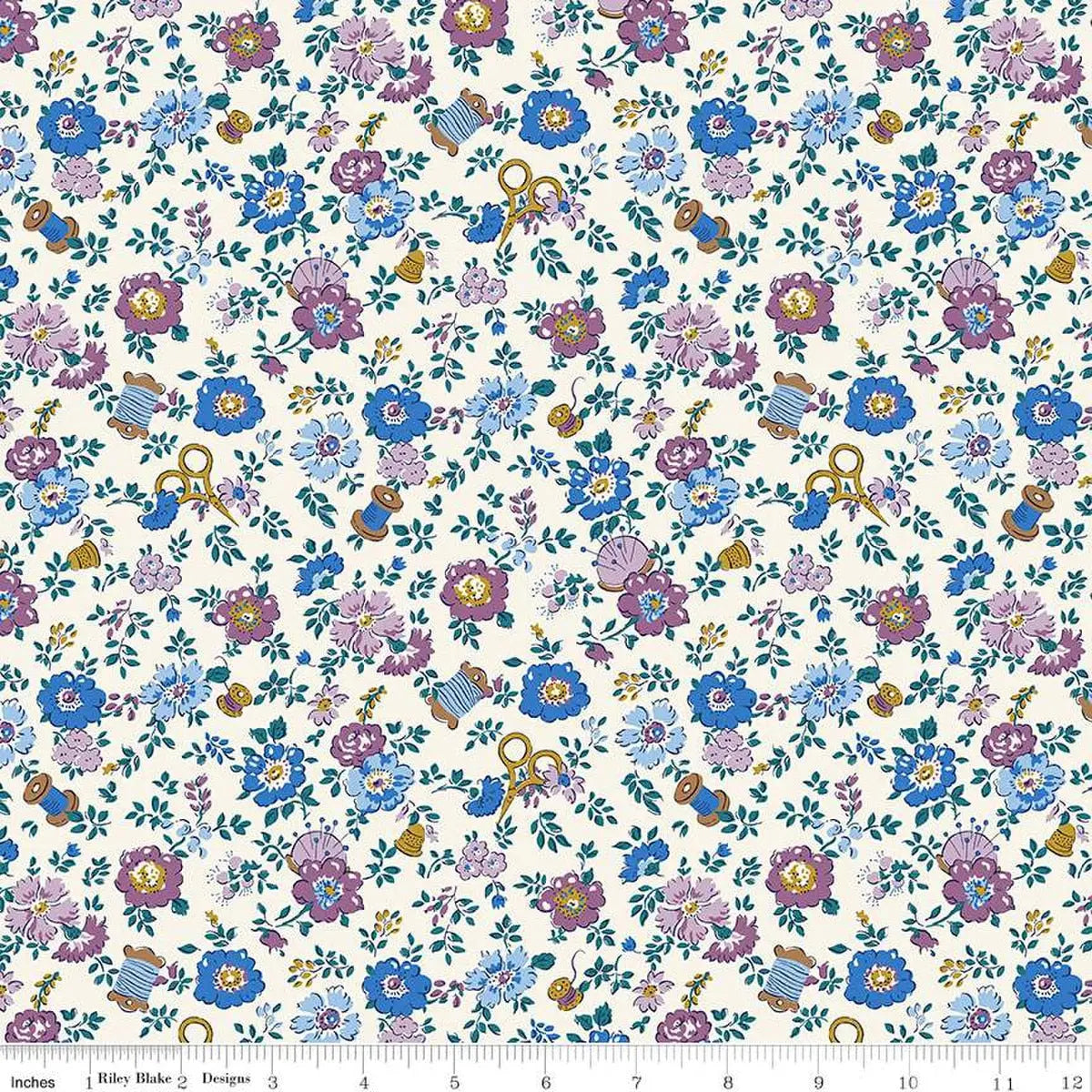 Tissu en coton floral Liberty Tudor Celebration - 44"/45" par yard