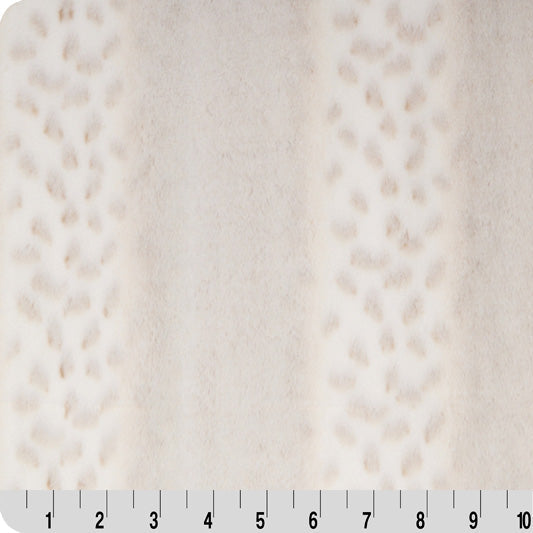 Tela Luxe Cuddle Alaskan Bunny - 58"/60" por Yarda