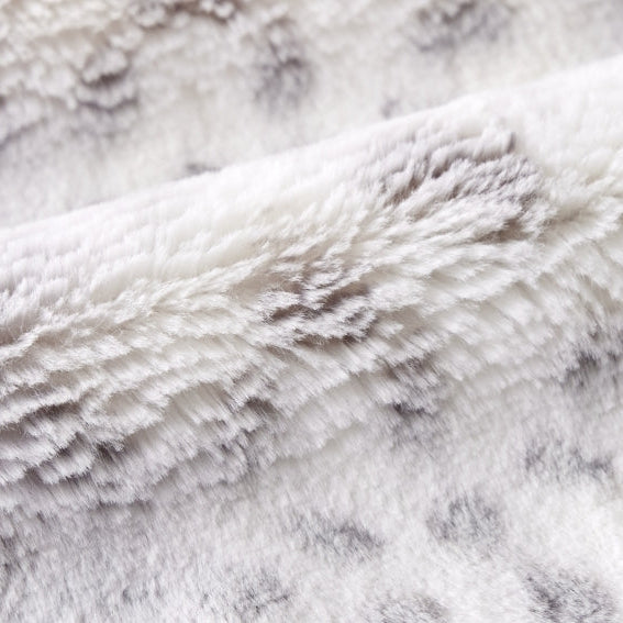 Tissu Dove Luxe Cuddle Alaskan Bunny par yard