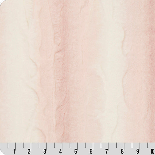 Tissu Angora Luxe Cuddle Eau de Rose - Doux et Polyvalent