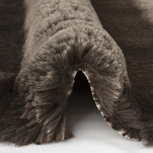 Tissu Luxe Cuddle Arctic Chinchilla Espresso par Yard