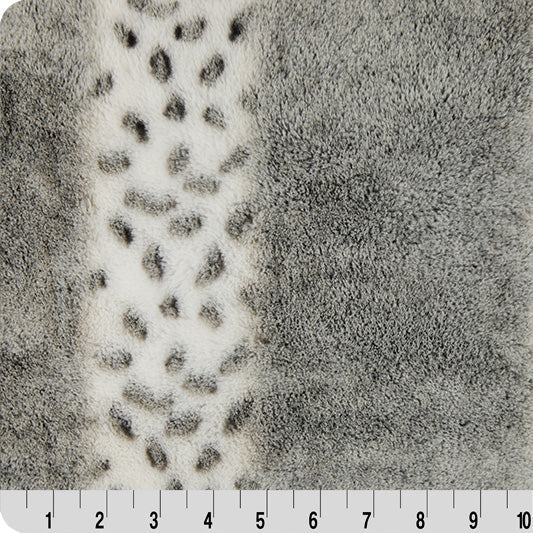 Tissu en peluche Alaskan Bunny Luxe Gunmetal - 58"/60" par yard