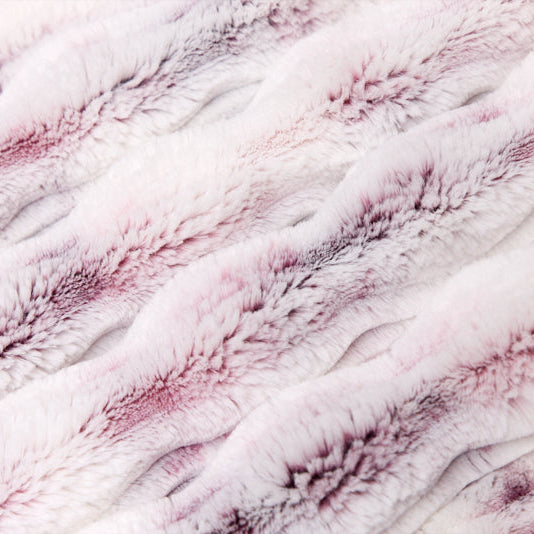 Luxe Cuddle Frosted Oceana Tela de Agua de Rosa/Nieve por Yarda
