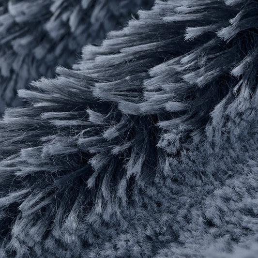 Tissu Luxe Cuddle Frosted Shaggy Navy/Bluebell par Yard