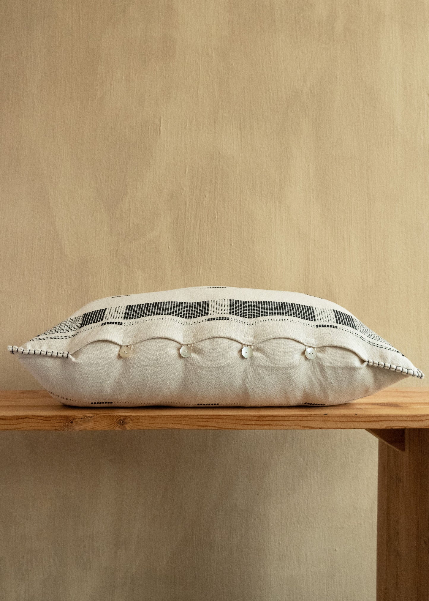 Coussin lombaire surdimensionné en coton Onyx Fulcrum