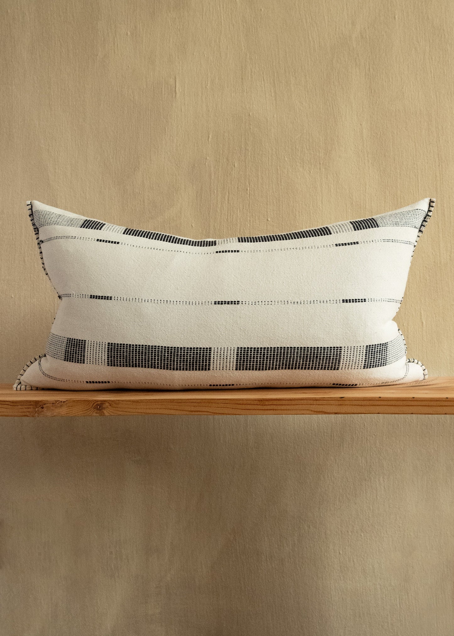 Coussin lombaire surdimensionné en coton Onyx Fulcrum