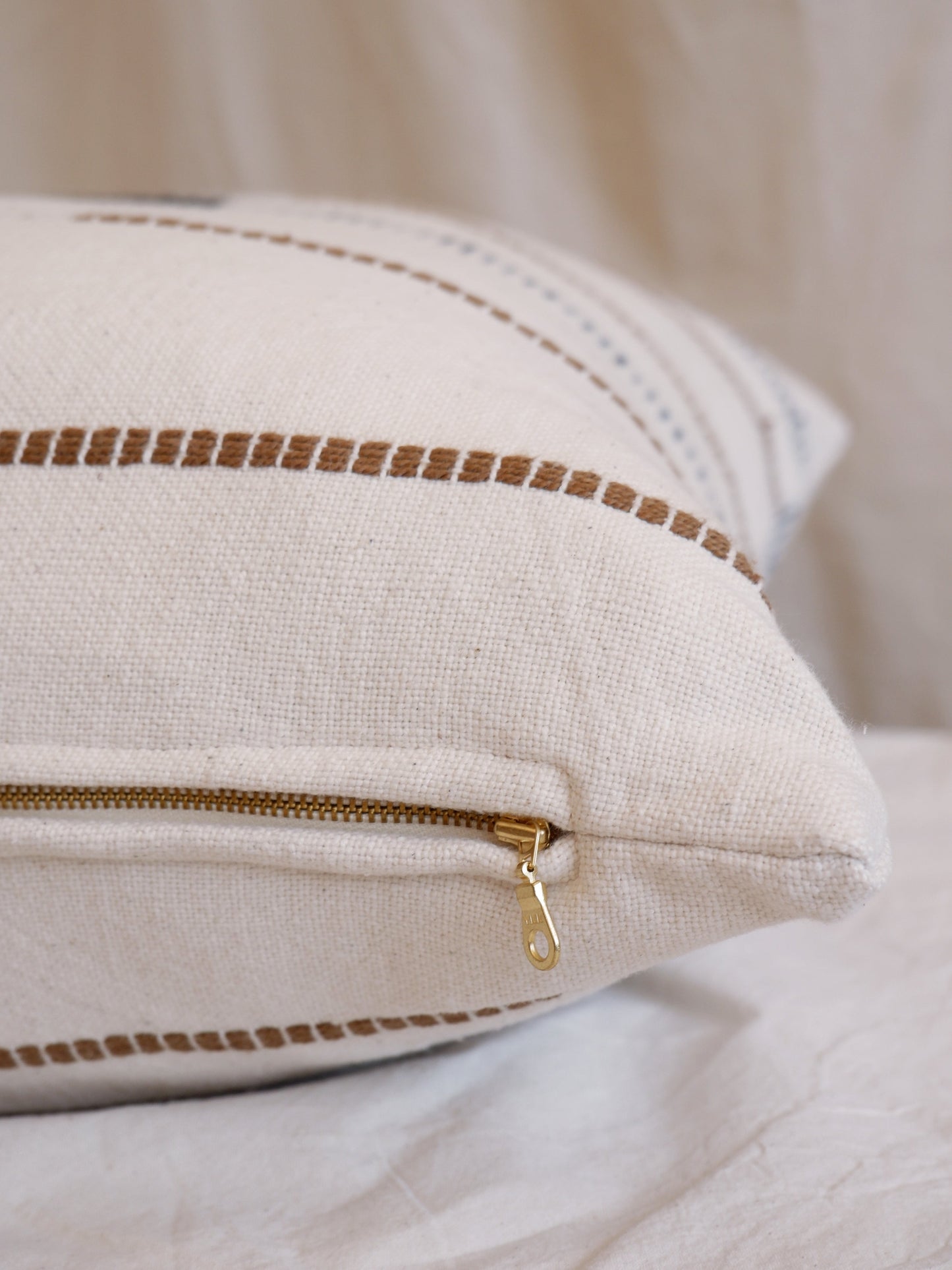 Coussin en coton tissé à la main Mason