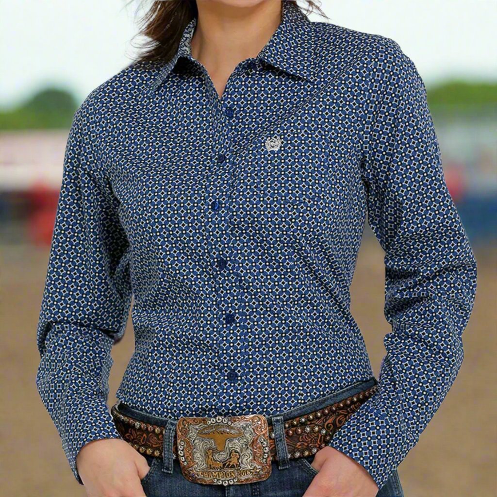 Stylish Women's Cinch Long Sleeve Shirt - Black Diamond Pattern - Korvel