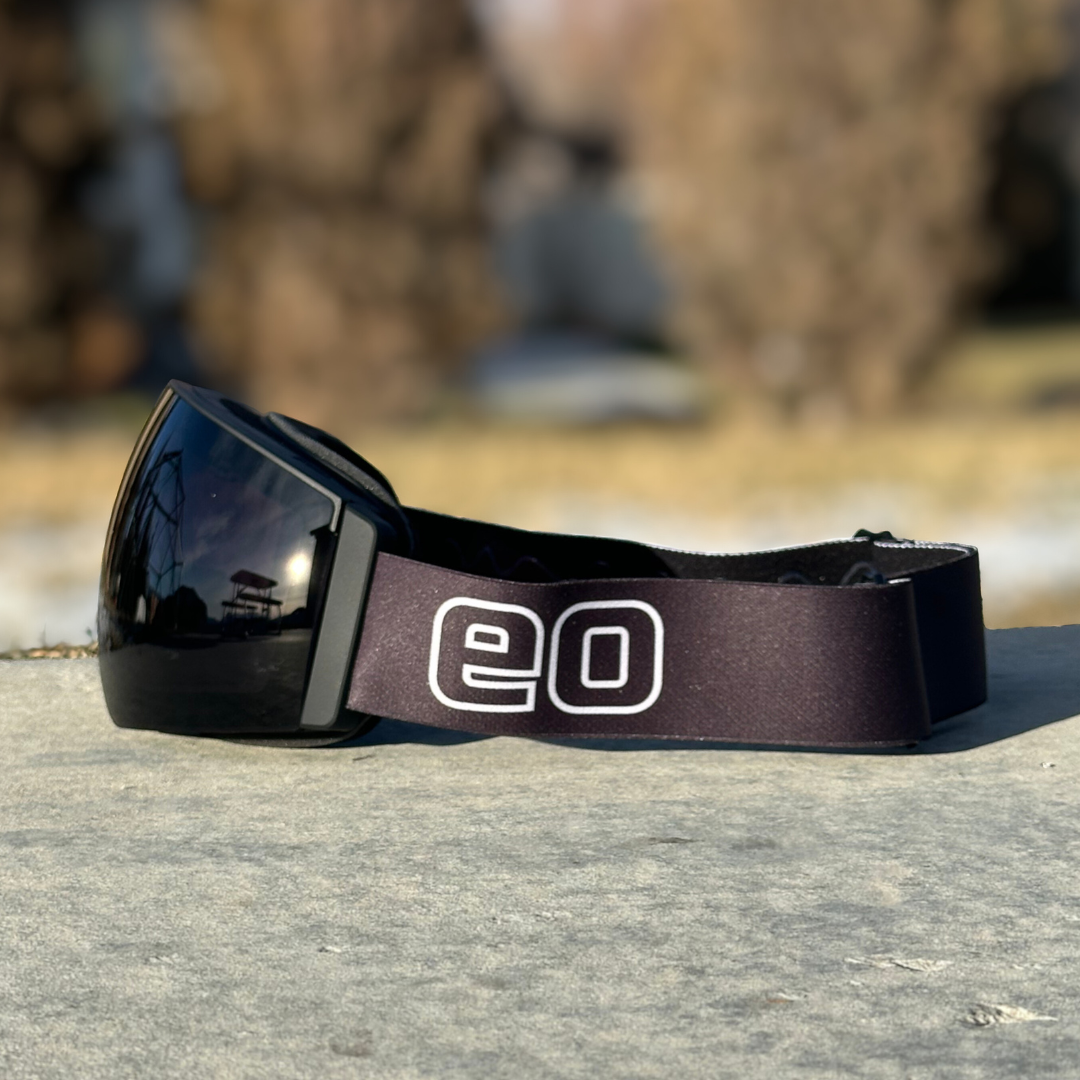 MACH SCHNELL MAG | Adaptive Photochromic Goggles - Korvel