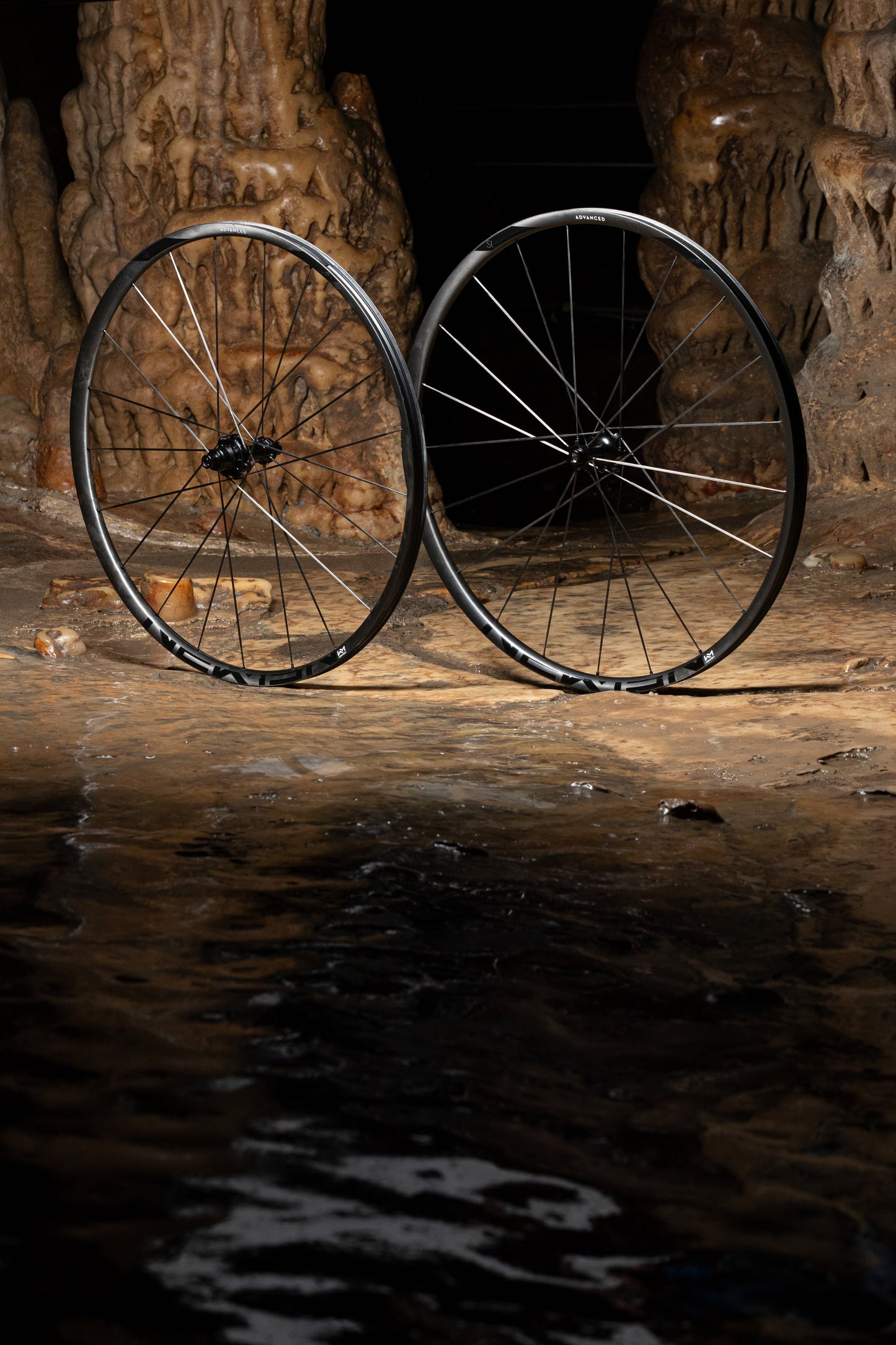 Rueda delantera NEWMEN Advanced SL X.R.25 VONOA para ciclismo de gravel