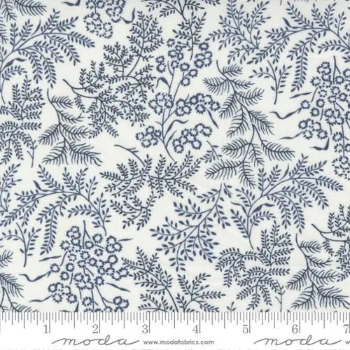 Tela Sconset de Crema Verano Nantucket en Azul - 44"/45" por Yarda