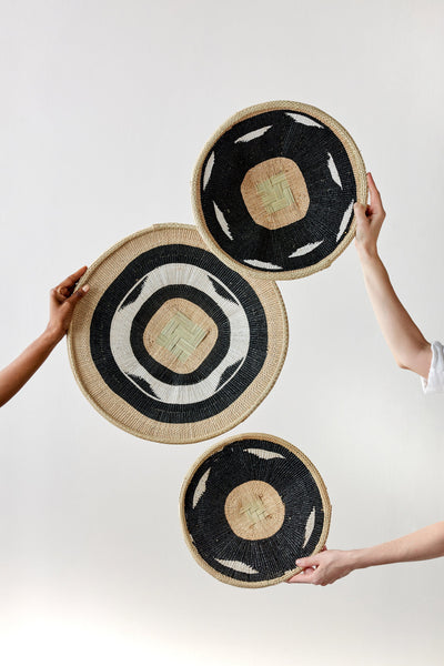 Nolyia Black Flat Basket Set - Artisan Crafted Elegance