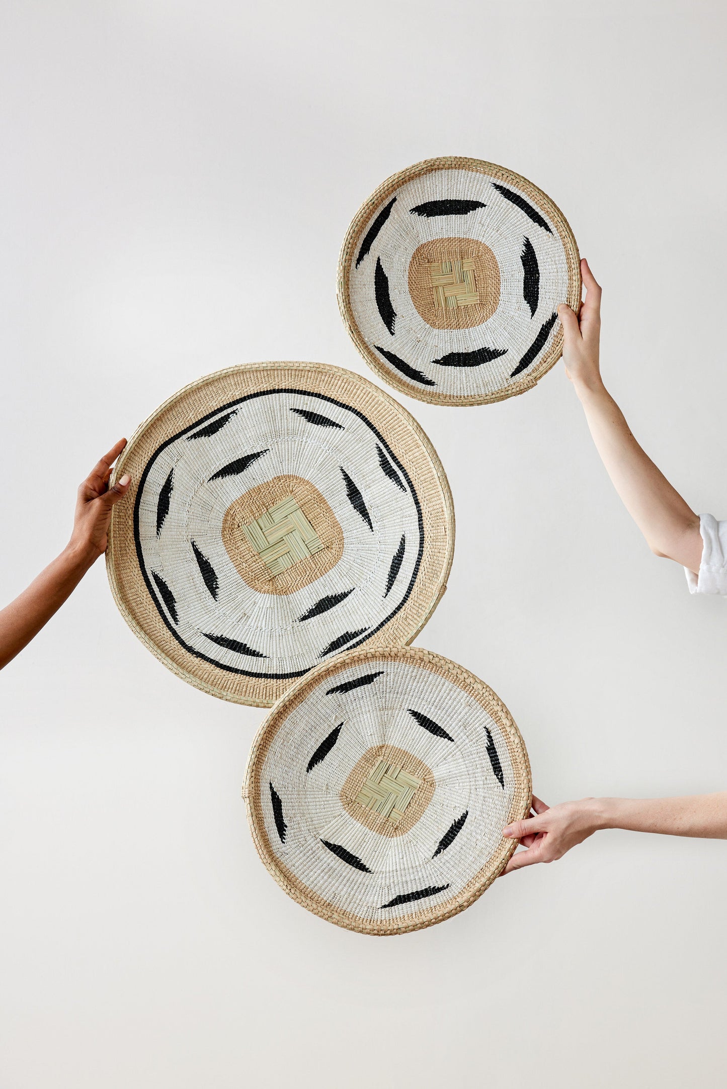 Panier plat blanc Nolyia - Élégance artisanale