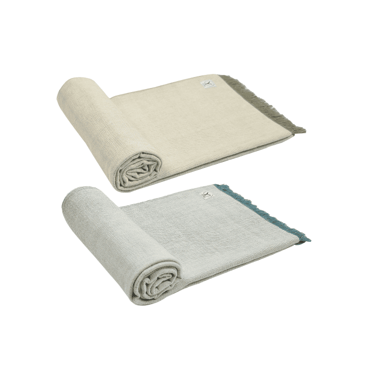 Sustainable Organic Cotton Yoga Blanket for Mindful Practices - Korvel