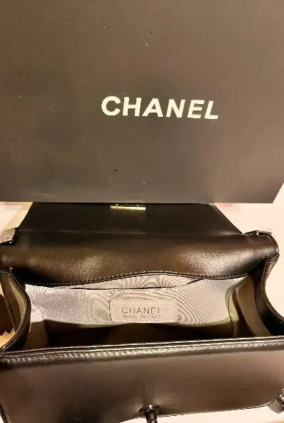 Sac à rabat matelassé en chevron de luxe