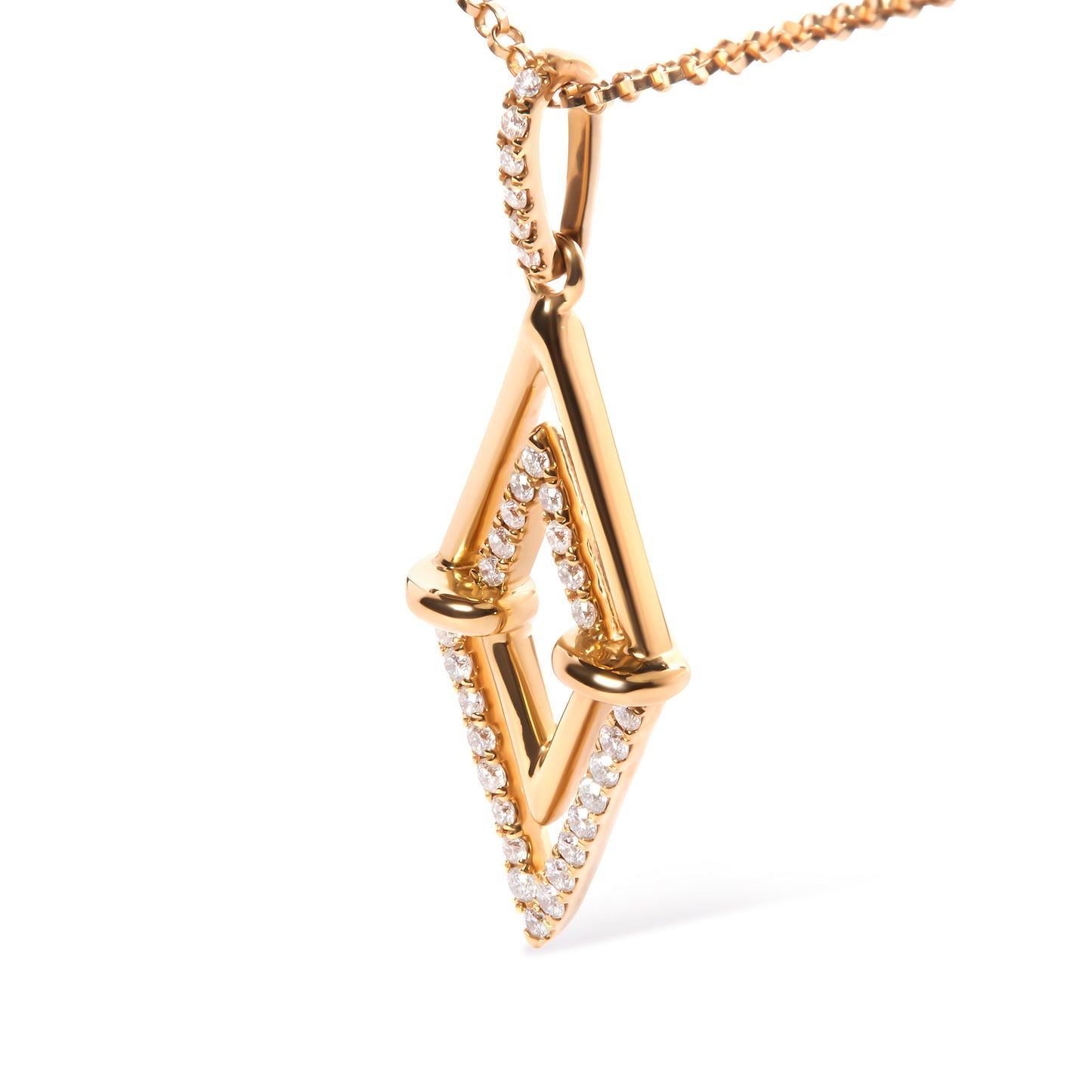Collar con colgante de triángulo doble de diamante en oro amarillo de 14 quilates