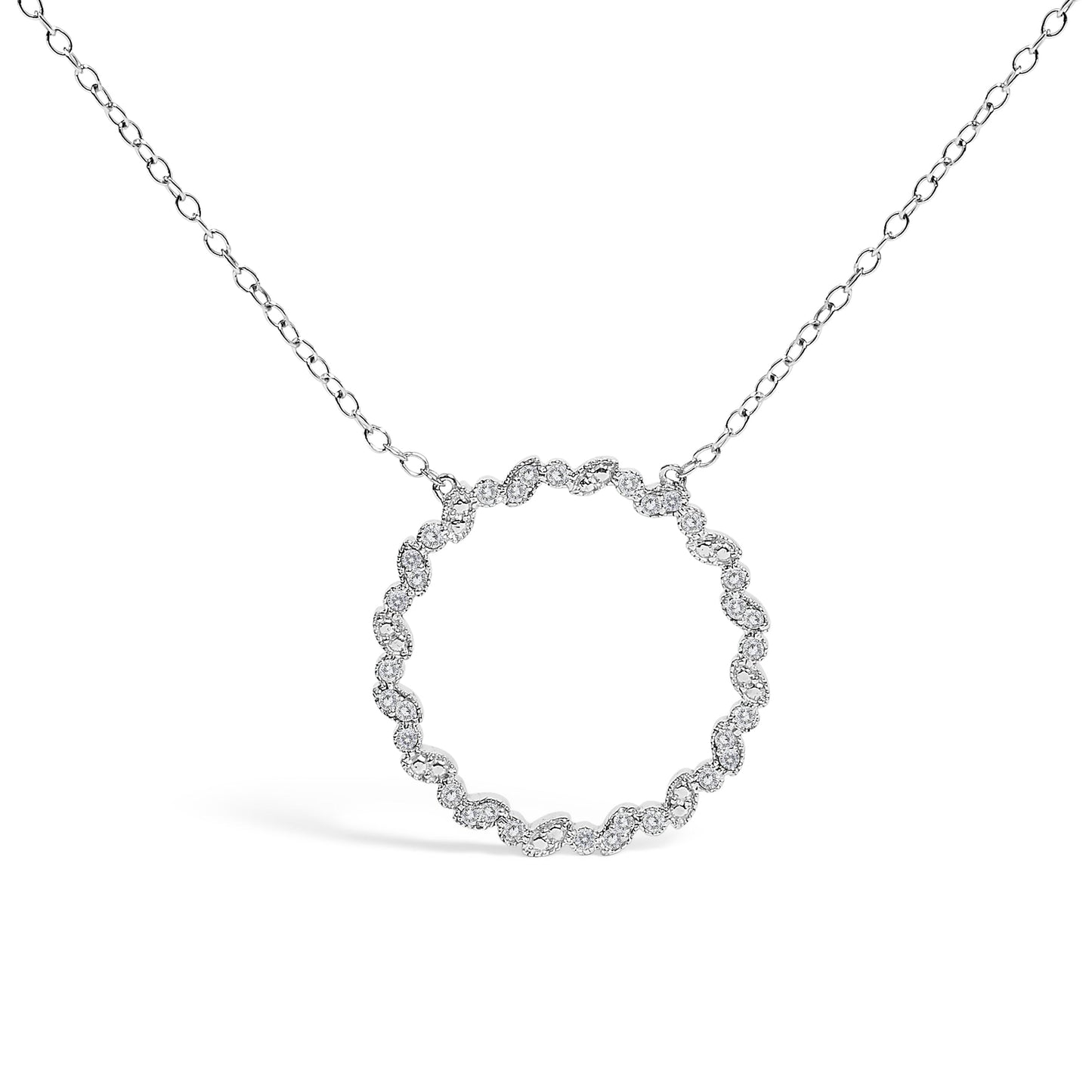 Pendentif en cercle d'amour en diamant cultivé en laboratoire en argent sterling .925