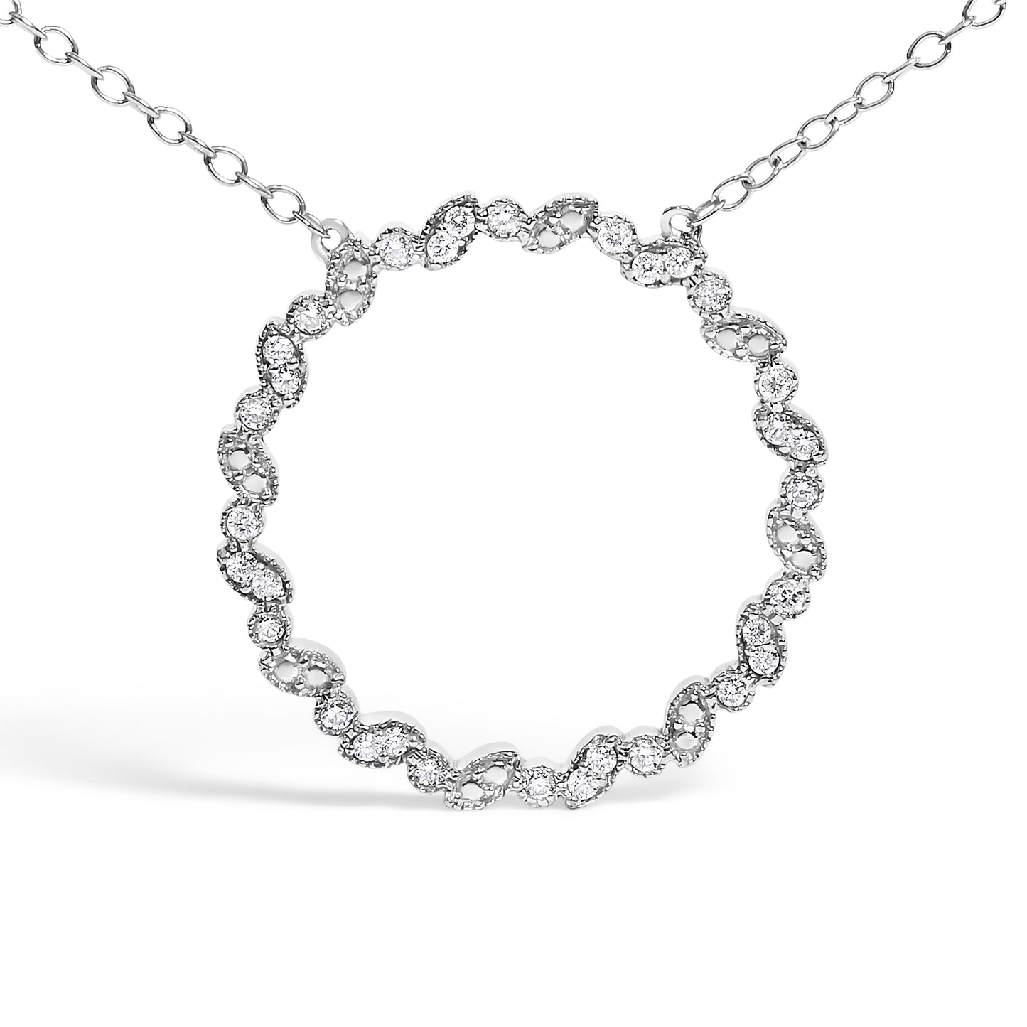 Pendentif en cercle d'amour en diamant cultivé en laboratoire en argent sterling .925